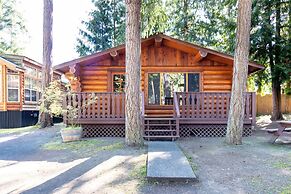 Riverbend Cottages & RV Resort