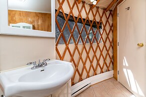 Riverbend Cottages & RV Resort