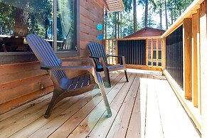 Riverbend Cottages & RV Resort