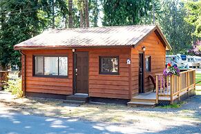 Riverbend Cottages & RV Resort