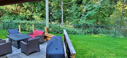 Riverbend Cottages & RV Resort