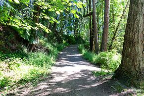 Riverbend Cottages & RV Resort