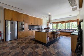 Large 6 Bed Luxury Villa on the Golf Course (PHJ)