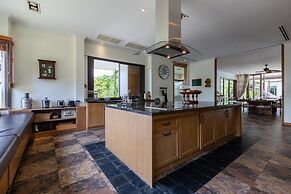 Large 6 Bed Luxury Villa on the Golf Course (PHJ)