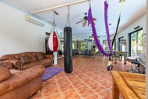 Large 6 Bed Luxury Villa on the Golf Course (PHJ)