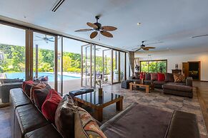 Large 6 Bed Luxury Villa on the Golf Course (PHJ)