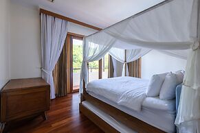 Large 6 Bed Luxury Villa on the Golf Course (PHJ)