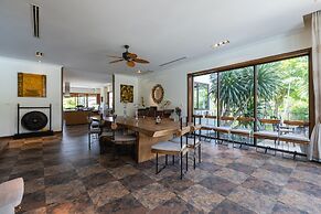 Large 6 Bed Luxury Villa on the Golf Course (PHJ)