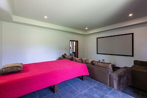 Large 6 Bed Luxury Villa on the Golf Course (PHJ)