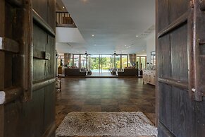 Large 6 Bed Luxury Villa on the Golf Course (PHJ)