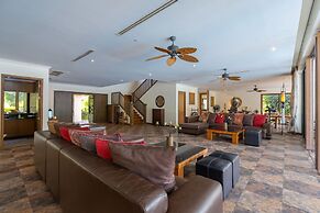 Large 6 Bed Luxury Villa on the Golf Course (PHJ)
