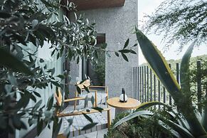 TRUNK HOTEL YOYOGI PARK