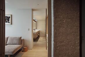 TRUNK HOTEL YOYOGI PARK