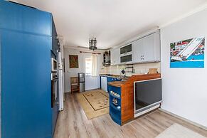 Sea View Cozy House With BBQ and Garden in Bodrum