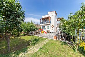 Sea View Cozy House With BBQ and Garden in Bodrum