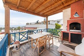 Sea View Cozy House With BBQ and Garden in Bodrum