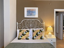 Cozy and Classy Flat Near Taksim Square in Beyoglu