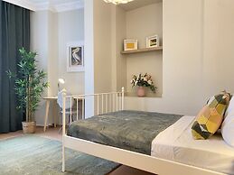 Chic Spacious Flat Near Istiklal Avenue in Beyoglu