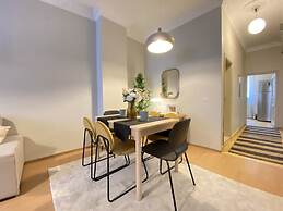 Chic Spacious Flat Near Istiklal Avenue in Beyoglu