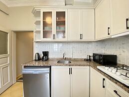 Chic Spacious Flat Near Istiklal Avenue in Beyoglu