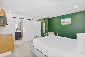 Cozy Comfortable and Quiet Suites FT