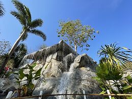 Mont blanc base camp khao yai