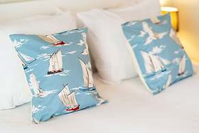 Bellrock View - Traditional Coastal Retreat