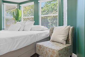 Cozy Comfortable and Quiet Suites