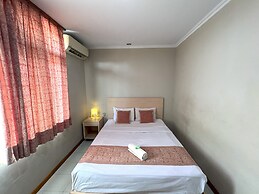 Winotosastro Hotel by Athelu