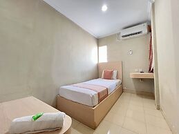 Winotosastro Hotel by Athelu