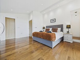 Oakwood House