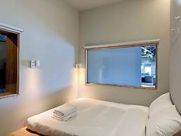 KW2 Hostel