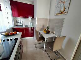 A1 Beachfront apt With big Terrace and sea View