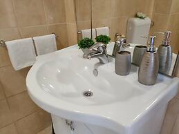 A1 Beachfront apt With big Terrace and sea View