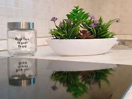 A5 Beachfront apt With a Balcony and sea View