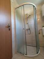 A4 Beachfront apt With big Terrace and sea View