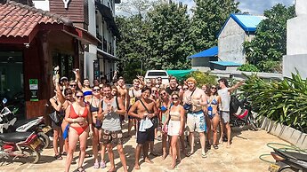 Mad Monkey  Vang Vieng