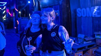 Mad Monkey  Vang Vieng