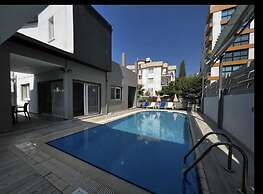 4 Bedroom Private Villa, Pool, Kyrenia Town