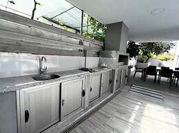 4 Bedroom Private Villa, Pool, Kyrenia Town