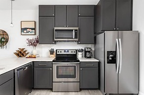 CozySuites at Meridian Kessler