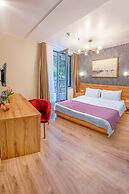 Solo Grand Boshuri Hotel