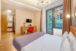 Solo Grand Boshuri Hotel