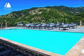 Solo Grand Boshuri Hotel