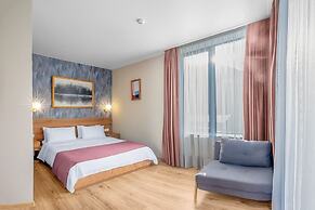 Solo Grand Boshuri Hotel