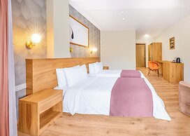 Solo Grand Boshuri Hotel