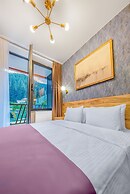 Solo Grand Boshuri Hotel