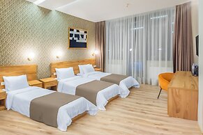 Solo Grand Boshuri Hotel