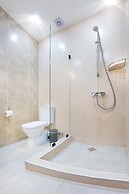 Solo Grand Boshuri Hotel