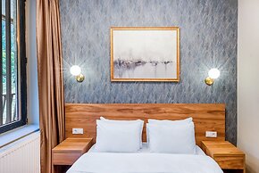 Solo Grand Boshuri Hotel